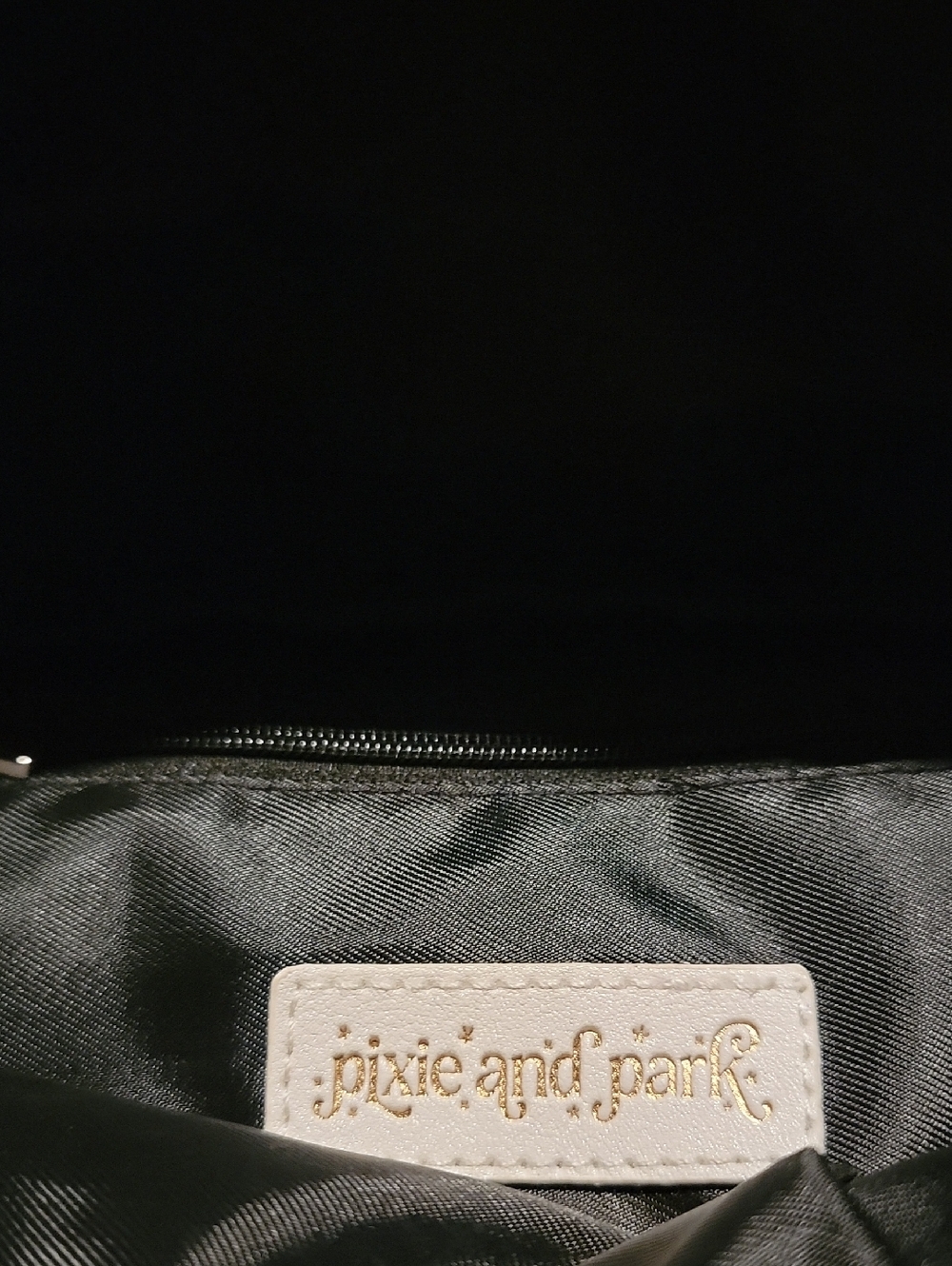 DIXIE AND PARK BLACK HALLOWEEN PRINT CROSSBODY BELT BAG WITH DISNEY CHARACTERS - Picture 7 of 8